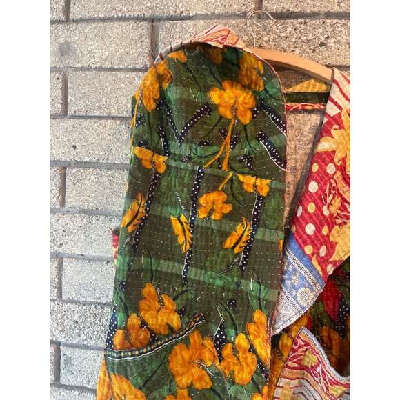 Handmade Indian Kantha Primitives By Char Floral Quilted Vest Jacket - Picture 8 of 12